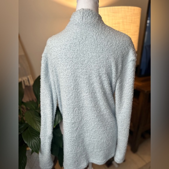 Fuzzy and soft knit sweater / cardigan - Picture 4 of 6